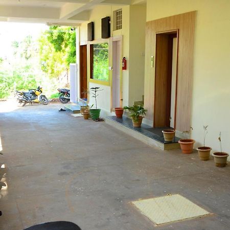 Hôtel Hari Iyer Residency à Tiruchchendūr Extérieur photo