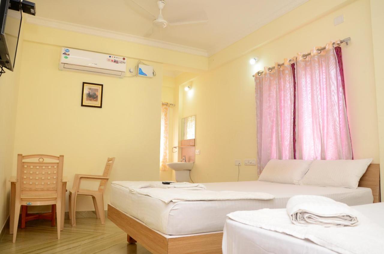 Hôtel Hari Iyer Residency à Tiruchchendūr Extérieur photo