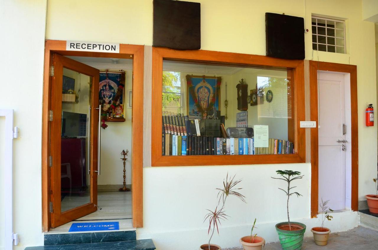 Hôtel Hari Iyer Residency à Tiruchchendūr Extérieur photo