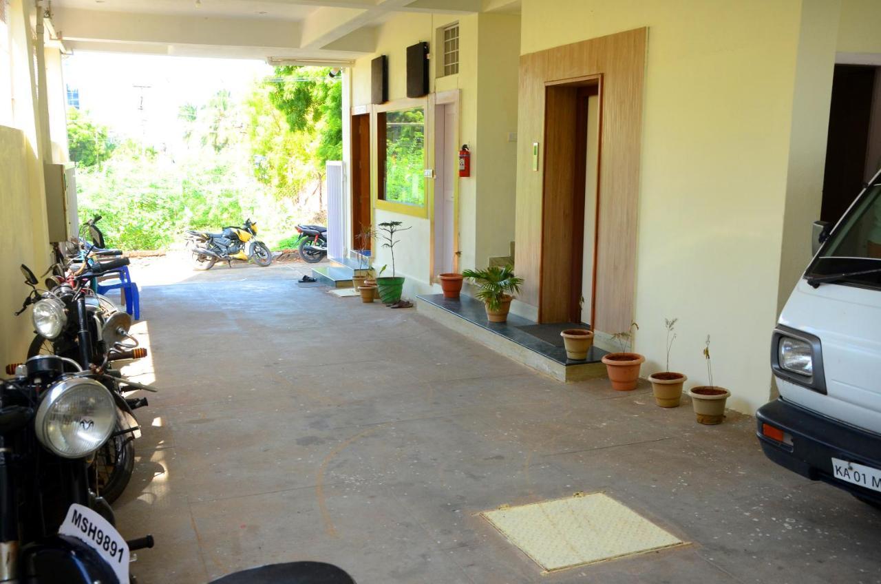 Hôtel Hari Iyer Residency à Tiruchchendūr Extérieur photo